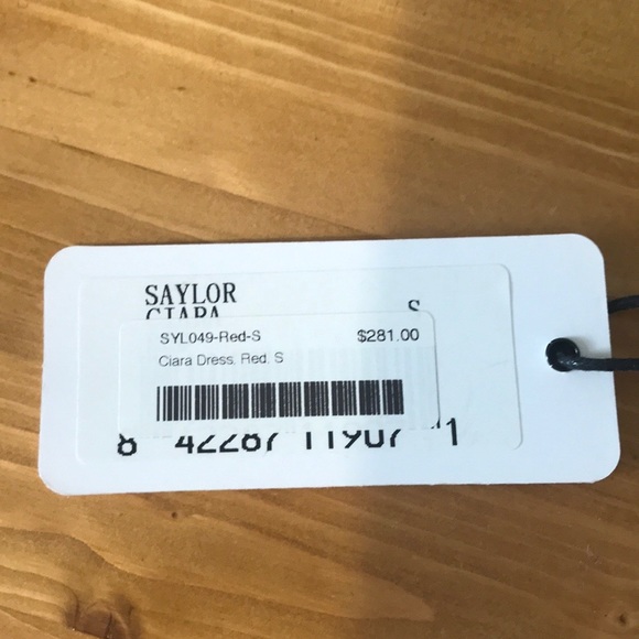 Red Dress - Picture 3 of 4